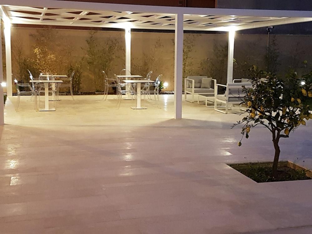 Netum Hotel Noto Eksteriør bilde