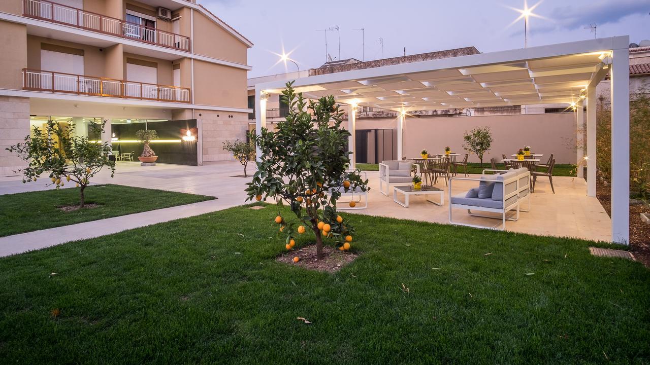 Netum Hotel Noto Eksteriør bilde